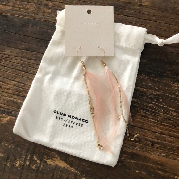 Club Monaco Jewelry - Club Monaco Long Blush Feather & Gold Earrings